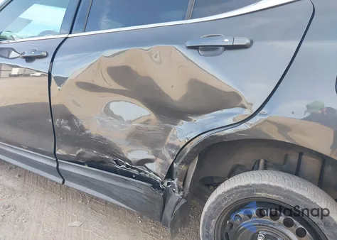 2018 Chevrolet Equinox Lt z USA, uszkodzony, nr VIN 2GNAXJEV8J6248135